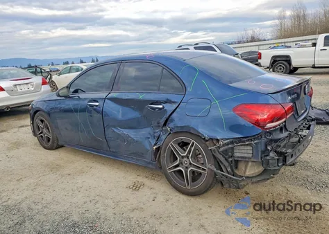 2019 Mercedes-Benz A 220 4Matic z USA, uszkodzony, nr VIN WDD3G4FBXKW031383